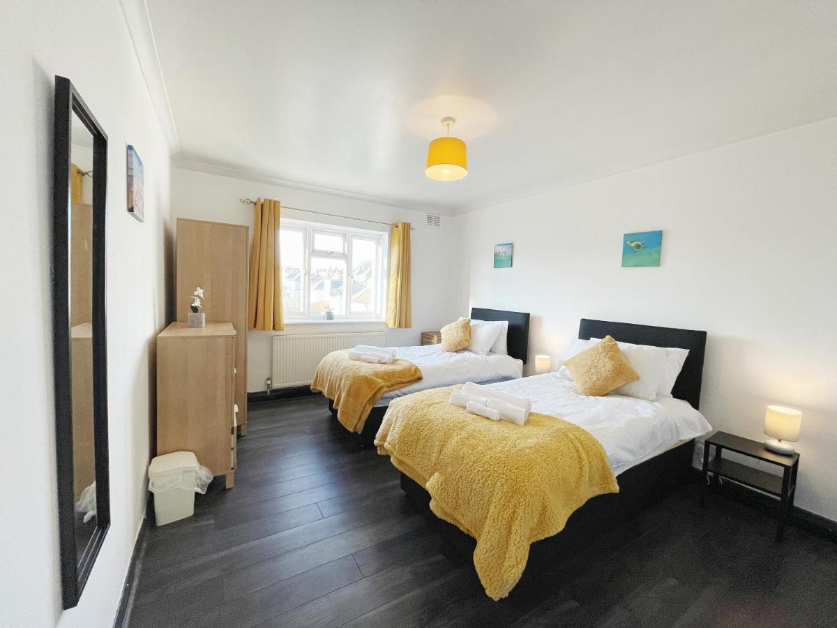 3 Bed Duplex Flat, Free Wifi & Netflix, Ideal For Contractors Apartment Gravesend Exterior photo